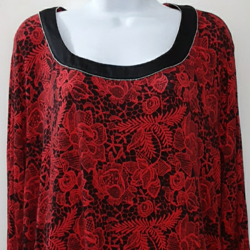 Top 26 28 Blouse Holiday Red Black Long Sleeves